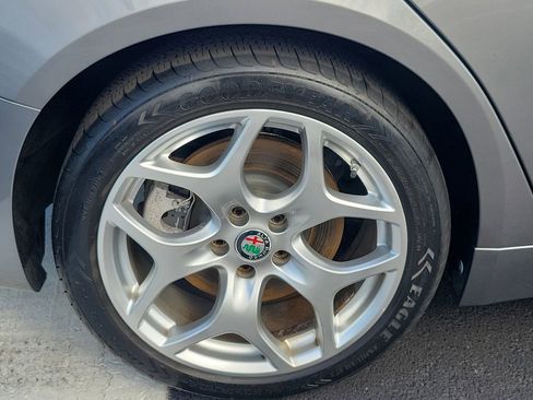 Used 2021 Alfa Romeo Giulia Ti image 7