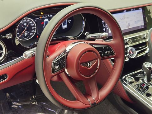 Certified 2023 Bentley Flying Spur V8 AWD/4WD image 32