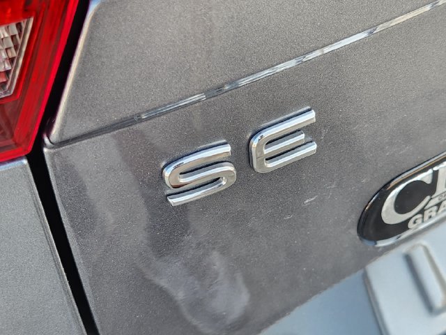 Used 2022 Volkswagen Tiguan SE R-Line FWD image 10