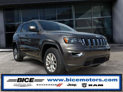 Used 2021 Jeep Grand Cherokee Laredo