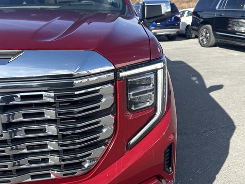Used 2022 GMC Sierra 1500 Denali w/ Technology Package image 9