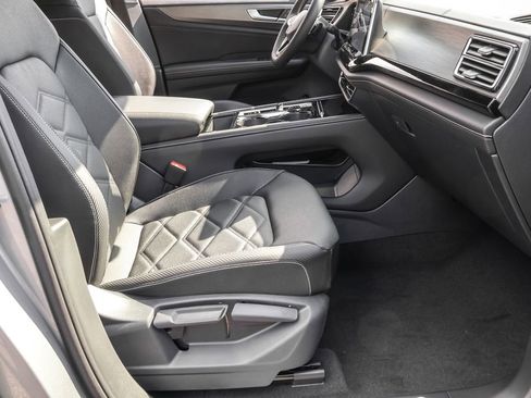 New 2026 Volkswagen Atlas Cross Sport SE image 41