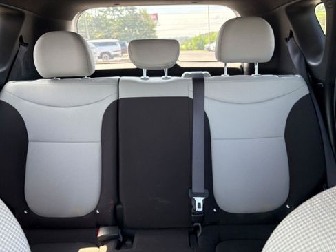 Used 2018 Kia Soul w/ Option Group 020 FWD image 17