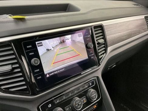 Used 2022 Volkswagen Atlas Cross Sport SE image 27