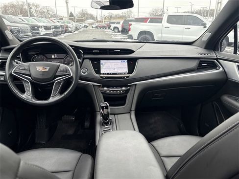 Used 2023 Cadillac XT5 Premium Luxury w/ LPO, Floor Liner Package image 21