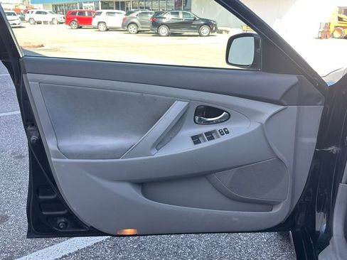 Used 2011 Toyota Camry LE w/ LE Extra-Value Pkg image 12