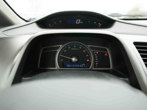 Used 2010 Honda Civic DX-VP image 16