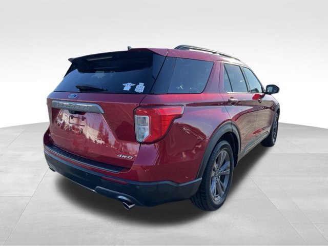 Used 2021 Ford Explorer XLT w/ Equipment Group 202A AWD/4WD image 5