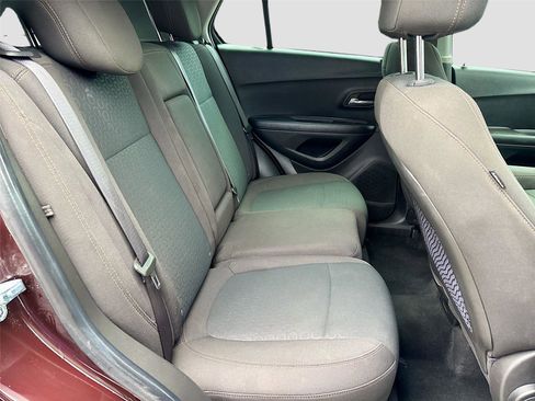 Used 2020 Chevrolet Trax LS image 25