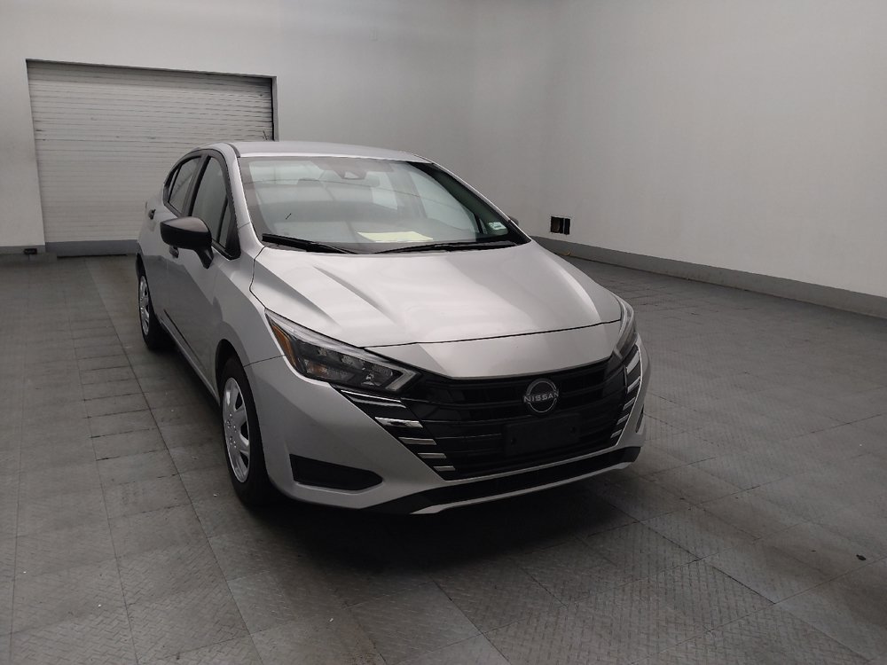 Used 2025 Nissan Versa S FWD image 13