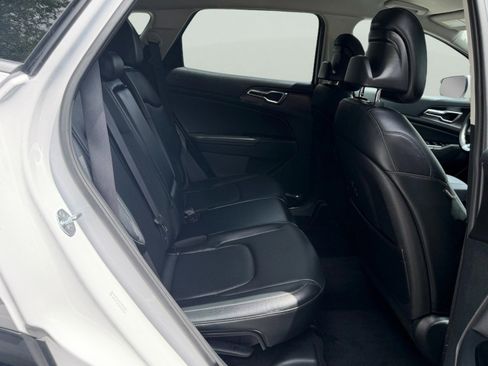 Used 2023 Kia Sportage EX FWD image 12