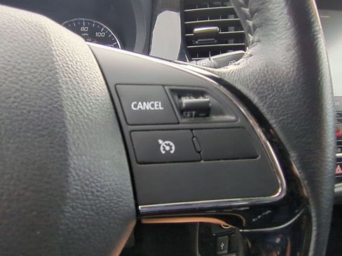 Used 2020 Mitsubishi Outlander SEL image 20