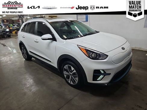 Used 2020 Kia Niro EX Premium w/ Cold Weather Package image 10