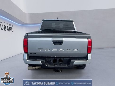 Used 2025 Toyota Tacoma TRD Off-Road image 4