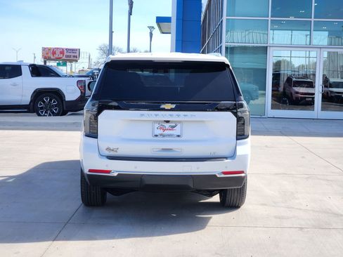 New 2026 Chevrolet Suburban LT w/ Comfort Package RWD image 8