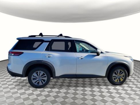 New 2025 Nissan Pathfinder SV image 6