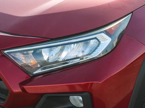 Certified 2019 Toyota RAV4 Adventure image 5