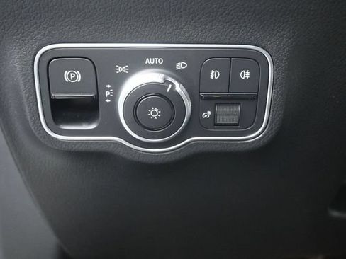 Certified 2025 Mercedes-Benz GLA 250 image 20