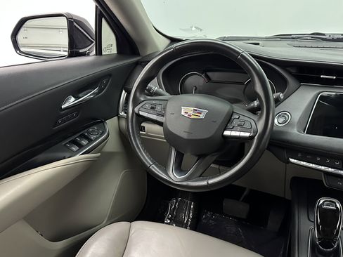 Used 2020 Cadillac XT4 Premium Luxury image 26