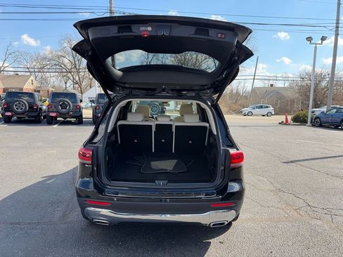 Used 2023 Mercedes-Benz GLB 250 GLB 250 w/ Premium Package image 7