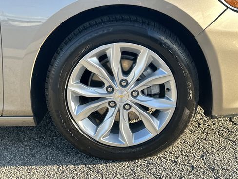 Used 2024 Chevrolet Malibu LT image 12