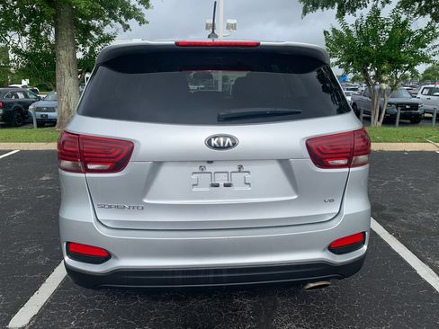 Used 2020 Kia Sorento FWD V6 image 7