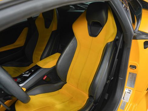 Used 2015 Lamborghini Huracan LP 610-4 AWD/4WD image 35