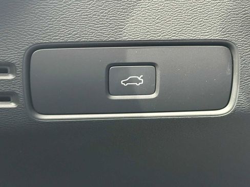 Used 2025 Volvo EX40 Core w/ Climate Package AWD/4WD image 29