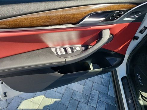 Used 2024 BMW X4 xDrive30i w/ Parking Assistance Package image 23