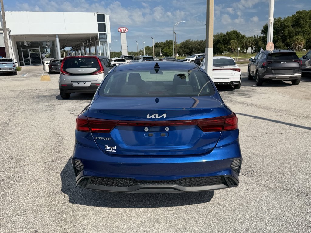 Certified 2024 Kia Forte LXS FWD image 6