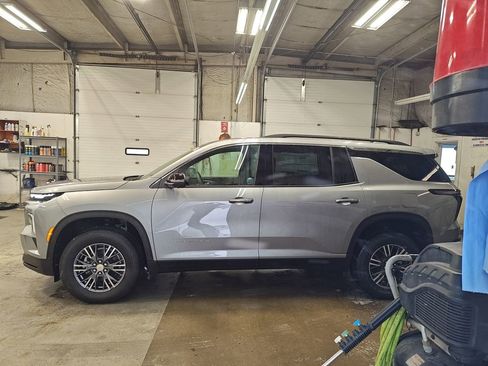 New 2026 Chevrolet Traverse LT w/ Driver Confidence Package image 3