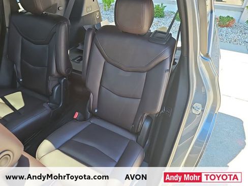 Used 2022 Cadillac XT6 Premium Luxury AWD/4WD image 29
