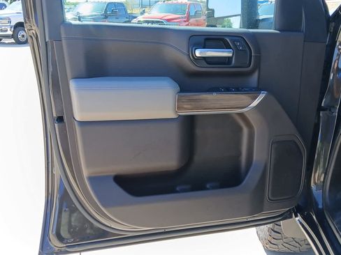 Used 2021 Chevrolet Silverado 2500 LT w/ Convenience Package AWD/4WD image 14