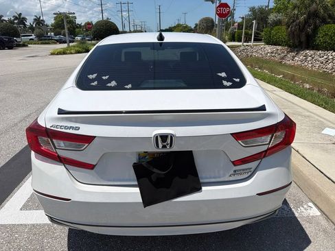 Used 2022 Honda Accord Sport image 4