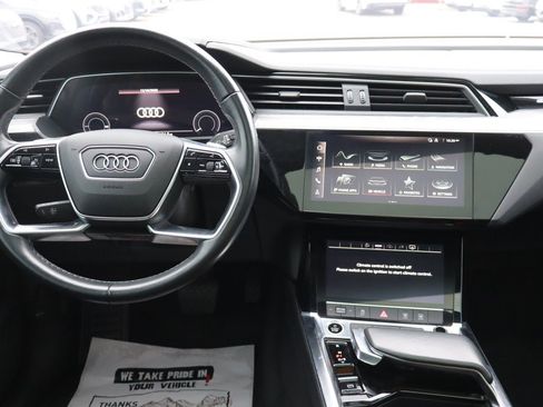 Used 2021 Audi e-tron Premium w/ Towing Package image 12