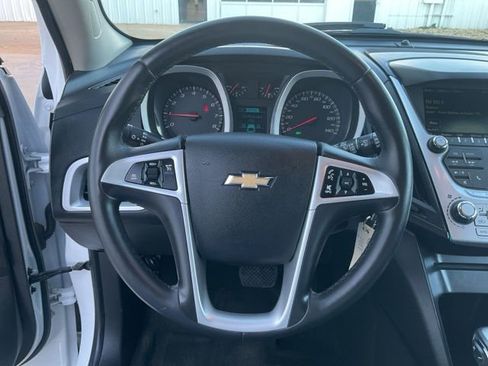 Used 2015 Chevrolet Equinox LT image 6