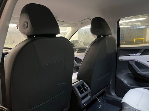 New 2025 Volkswagen Tiguan SE image 22