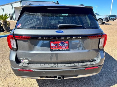 New 2026 Ford Explorer Active w/ Active Comfort Package image 6
