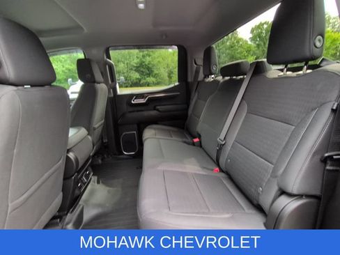 Used 2023 Chevrolet Silverado 1500 LT AWD/4WD image 25