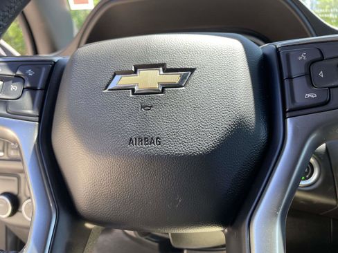 Used 2023 Chevrolet Suburban LT RWD image 16