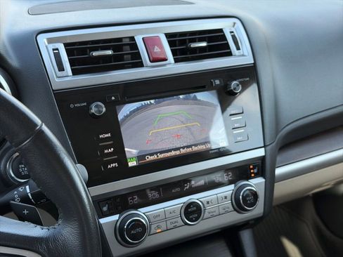 Used 2017 Subaru Outback 2.5i Limited image 12