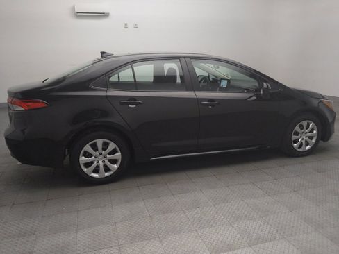 Used 2025 Toyota Corolla LE FWD image 10