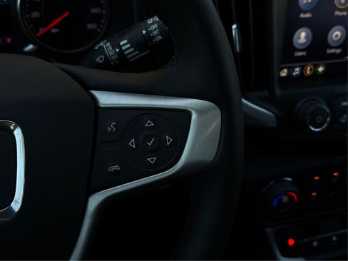 Used 2023 GMC Terrain SLT w/ Elevation Edition image 29