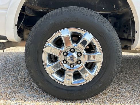 Used 2013 Ford F150 Lariat w/ Lariat Chrome Pkg AWD/4WD image 32