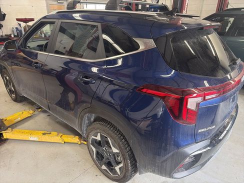 Certified 2024 Kia Seltos EX image 3