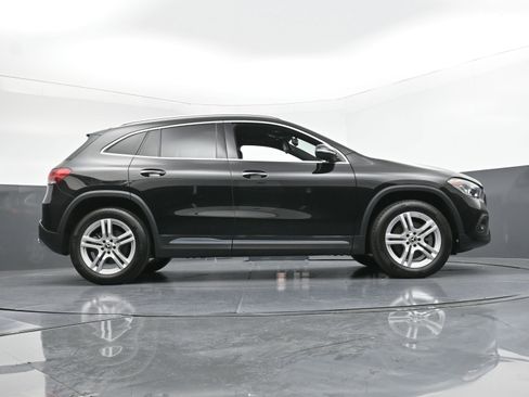 Certified 2021 Mercedes-Benz GLA 250 4MATIC image 29