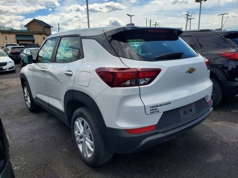Used 2023 Chevrolet TrailBlazer LS AWD/4WD image 4