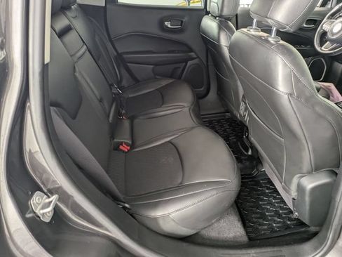 Used 2019 Jeep Compass Latitude AWD/4WD image 31