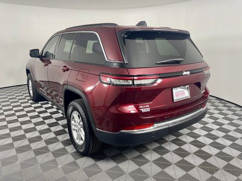 Certified 2025 Jeep Grand Cherokee Laredo image 3