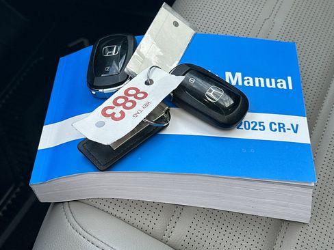 Used 2025 Honda CR-V EX-L image 11